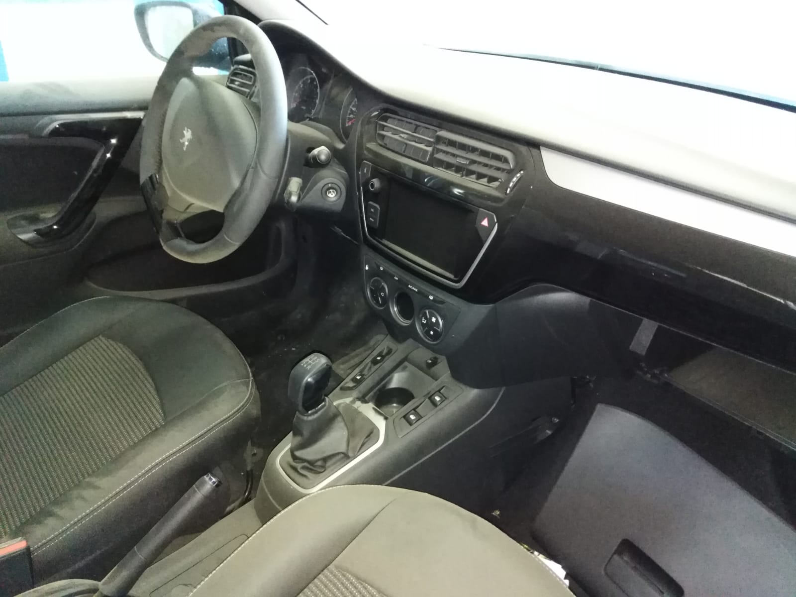  Peugeot 301 2021    EN DESARME